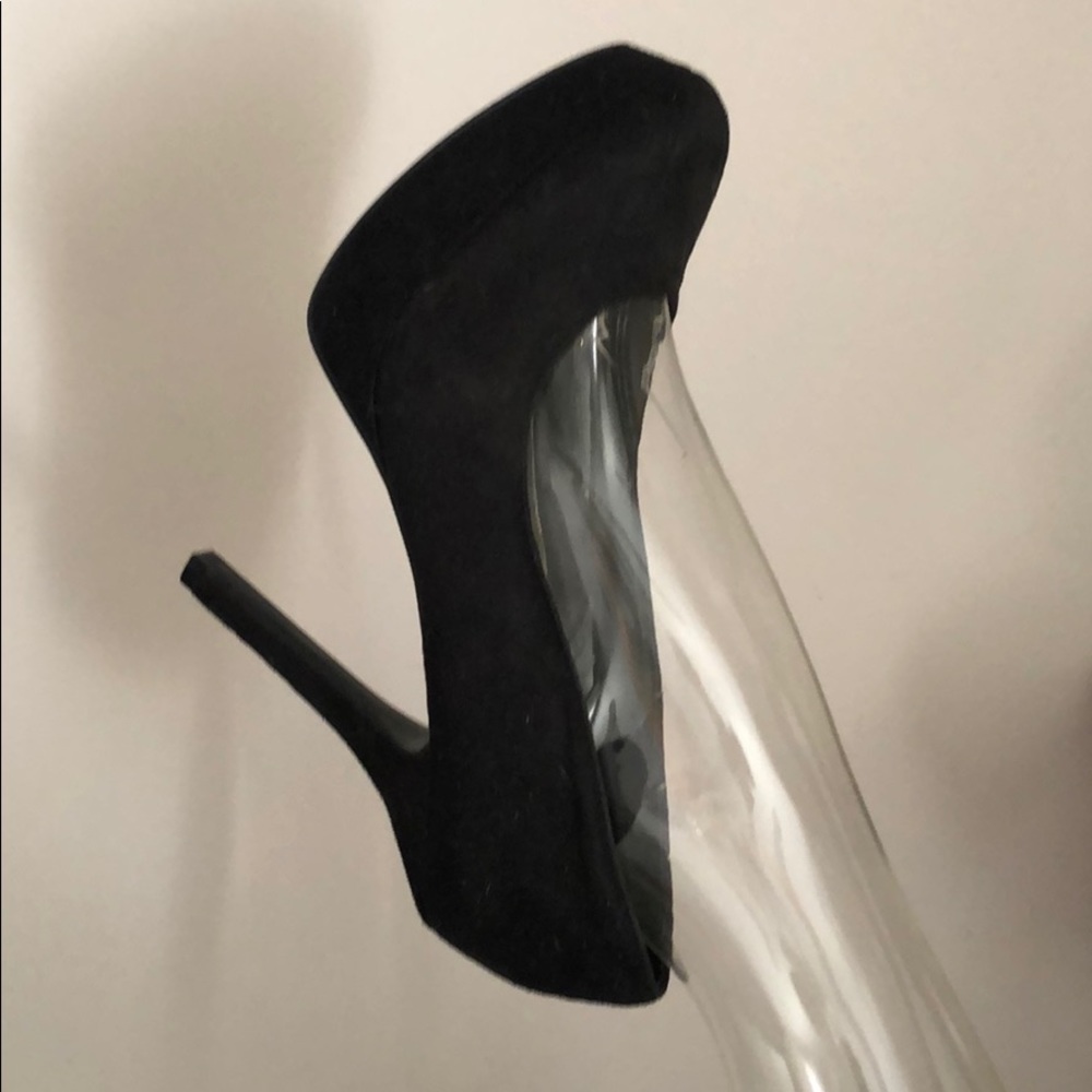 Suede size 12. 4 inch heel.
